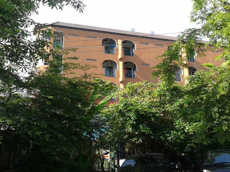 班昆迈公寓酒店 曼谷 外观 照片