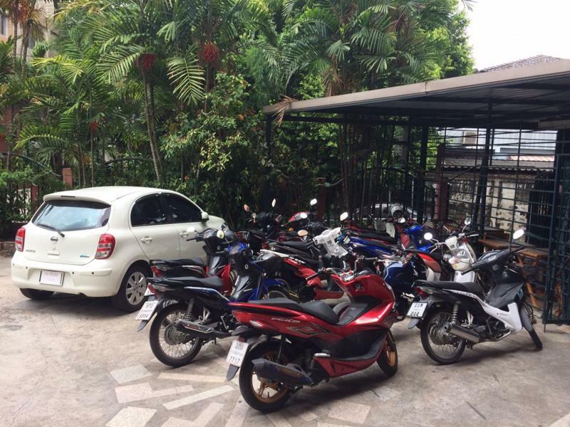 班昆迈公寓酒店 曼谷 外观 照片